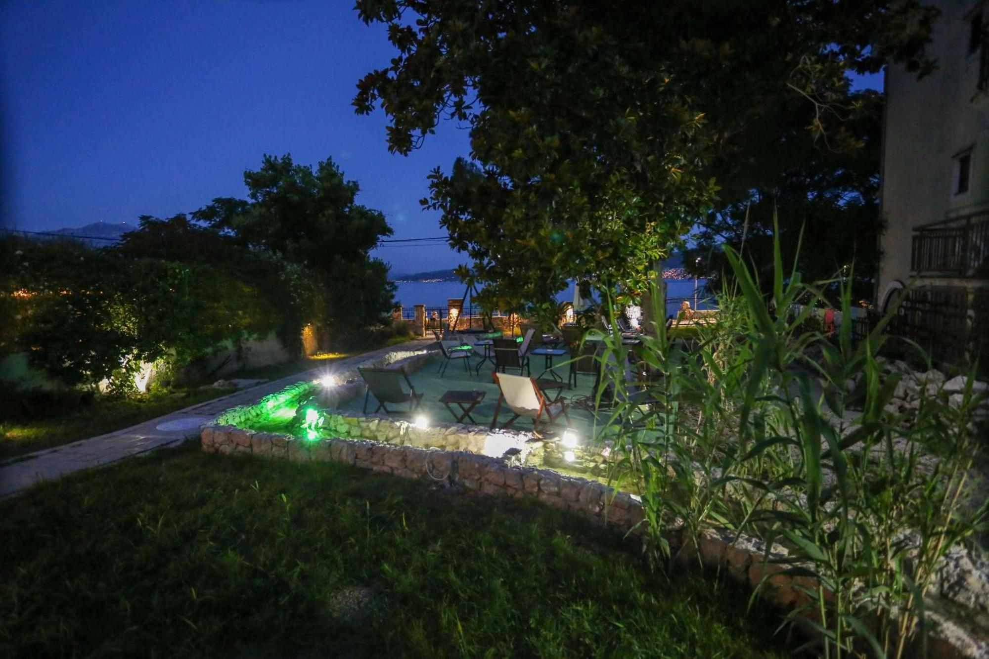 Apartments Cukovic แฮร์เซ็ก-โนวี ภายนอก รูปภาพ