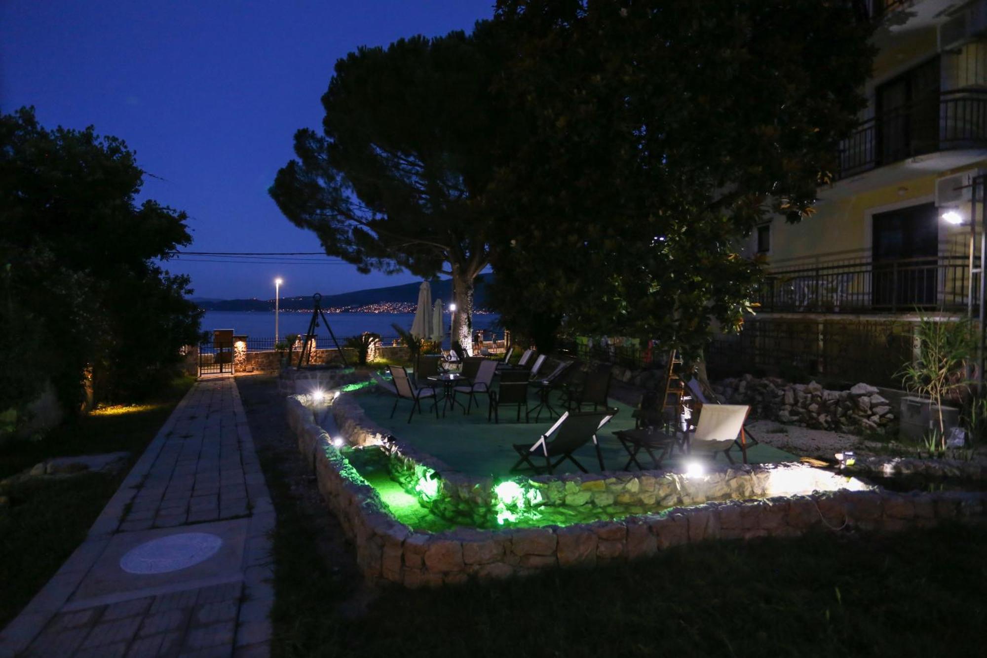Apartments Cukovic แฮร์เซ็ก-โนวี ภายนอก รูปภาพ