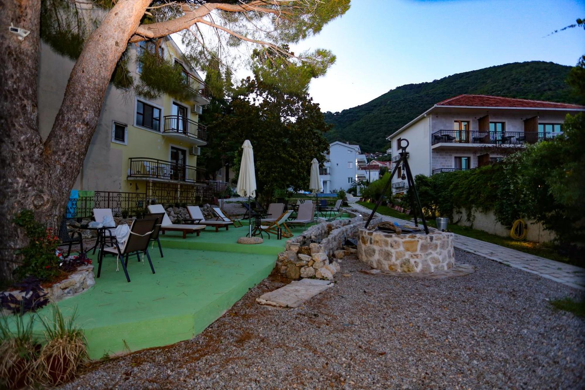Apartments Cukovic แฮร์เซ็ก-โนวี ภายนอก รูปภาพ